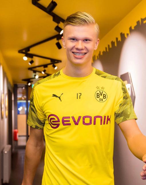 U17