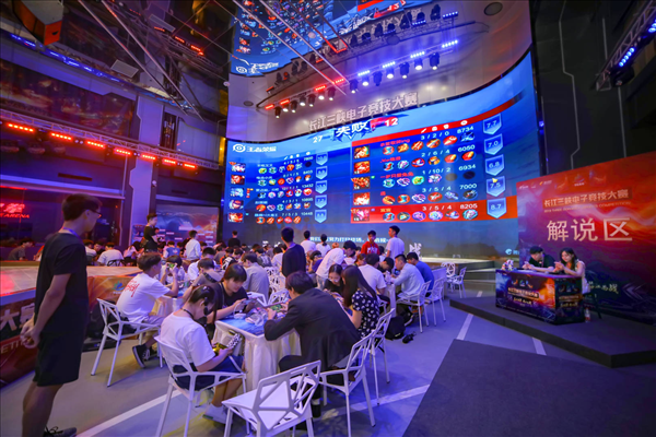 全球《PUBG》官宣蔡徐坤担任全球代言人，跨界短片同步上线